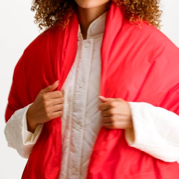 Unisex Puffer Scarf by Fabletics - Picture 3 of 7